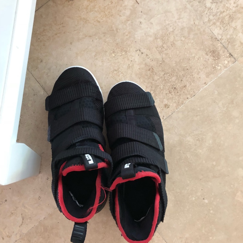 Lebron SOLDIER high tops - YOUTH